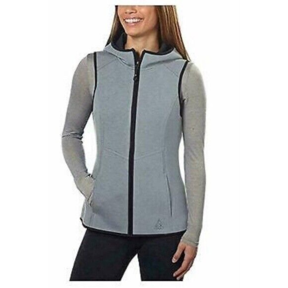 NWOT GERRY Women’s Lightweight Heather Gray Knit Vest